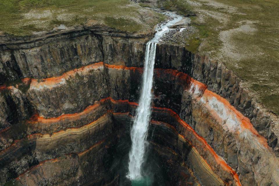 Bekijk een hangende waterval. Foto: Sjoerd Bracke