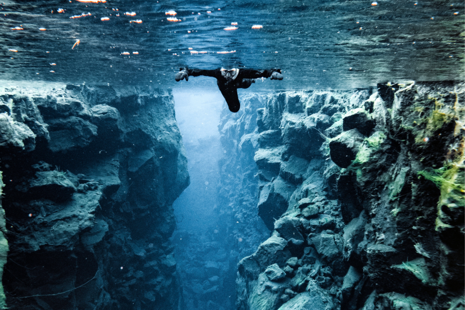 Zwem tussen tektonische platen. Foto; Sjoerd Bracke