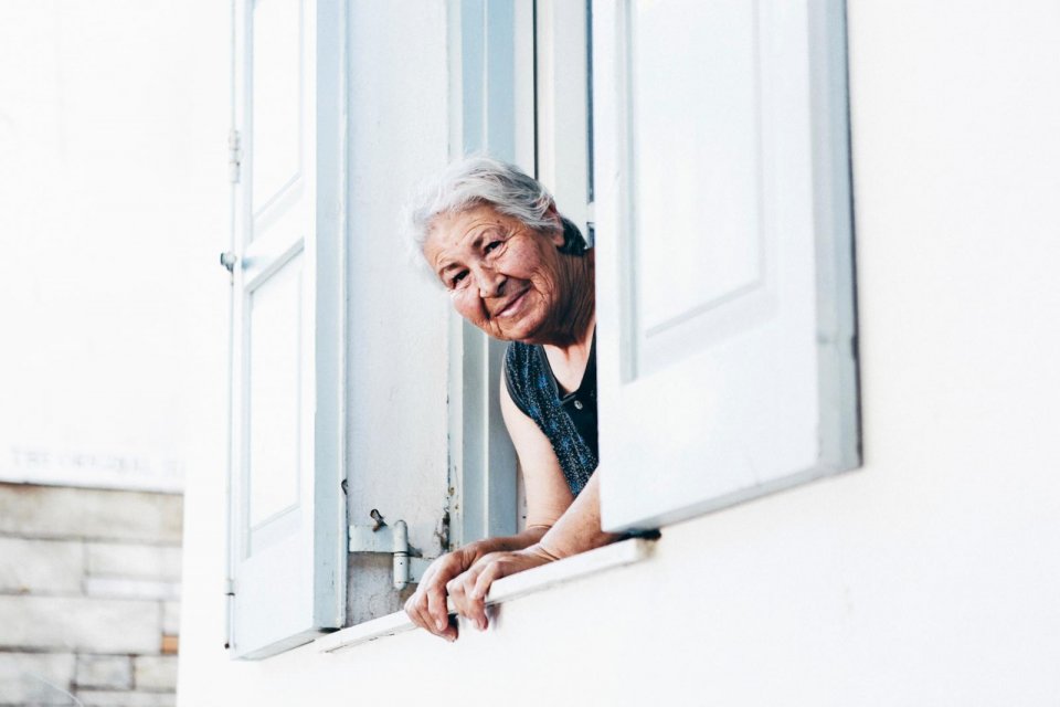 Vakantie Griekenland: op Ikaria word je verwelkomd als een oude vriend. Foto: Nick Karvounis/ Unsplash